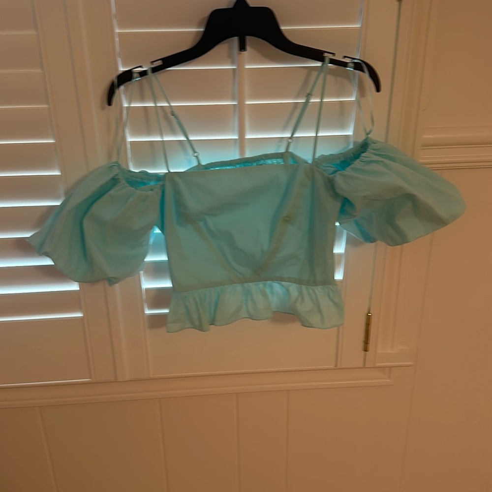 Women’s Zara top